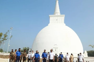 மிஹிந்தலை விகாரையின் பாதுகாப்பு அதிகாரிகளை விலக்க தீர்மானம்! பொலிஸார் மறுப்பு