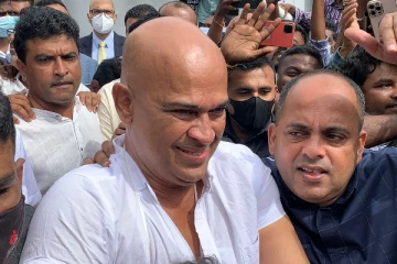 தேர்தலில் போட்டியிட்டு மீண்டும் மக்களுக்கு சேவையாற்ற விரும்புகிறேன்: ரஞ்சன் ராமநாயக்க (Photos)