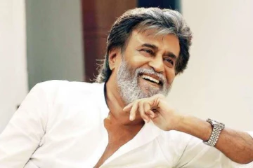 சூப்பர் ஸ்டார் ரஜினிக்கு முத்தம் கொடுத்த விஜய் டிவி சீரியல் நடிகை.. புகைப்படத்தை பாருங்க