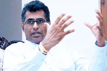 அற்ப அரசியலுக்கு ஆசையில்லை இது இளைஞர் தலைமுறைக்கான களம் - சம்பிக்க ரணவக்க