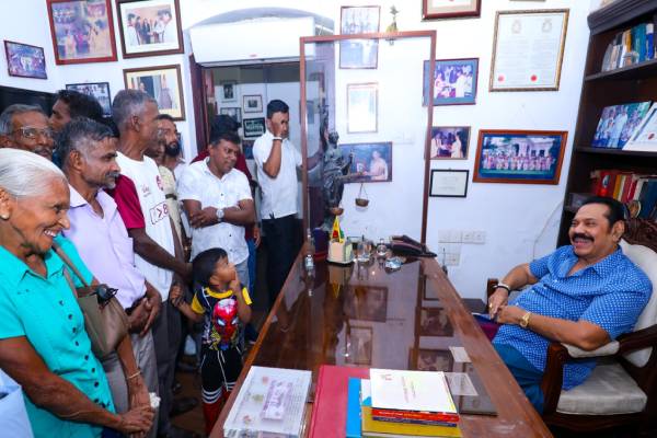 மகிந்த குறித்து எழுந்துள்ள சர்ச்சை: நெருக்கடியில் அரசு | Information Released Mahinda About The Political