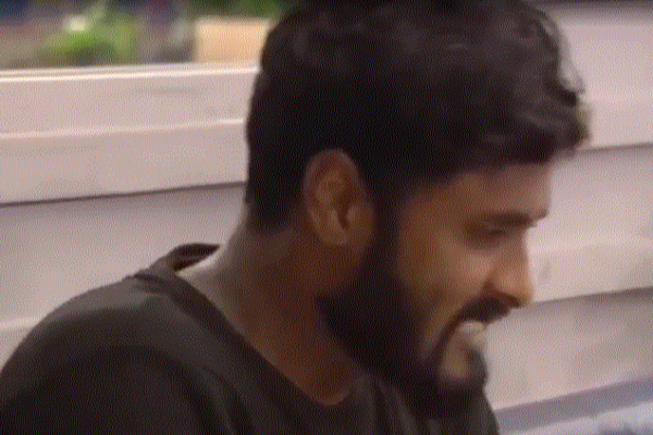 திடீர் திருப்பம்... இறுதி வரை போராடிய இரு ஆண் போட்டியாளர்களும் அதிரடி வெளியேற்றம்! | Bigg Boss Live