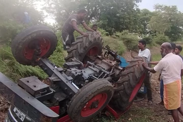 வவுனியாவில் உழவு இயந்திரம் குடைசாய்ந்ததில் சிறுவன் பலி (Photos)