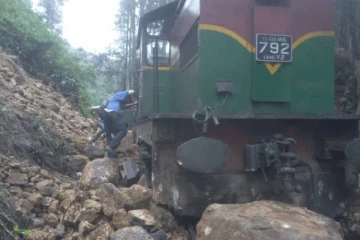 மலையக ரயில் சேவை பாதிப்பு