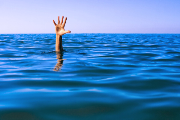 ஒரே நாளில் நீரில் மூழ்கி இரு இளைஞர்கள் உள்ளிட்ட மூவர் பலி | Three People Die By Drowning In A Single Day