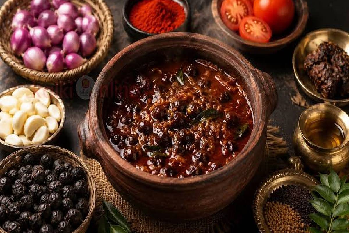 manathakkali kuzhambu : வயிற்றுப்புண்ணுக்கு அருமருந்தகும் மணத்தக்காளி வத்தல் குழம்பு! | Manathakkali Kuzhambu Recipe And Health Benefits manathakkali kuzhambu : வயிற்றுப்புண்ணுக்கு அருமருந்தகும் மணத்தக்காளி வத்தல் குழம்பு! | Manathakkali Kuzhambu Recipe And Health Benefits