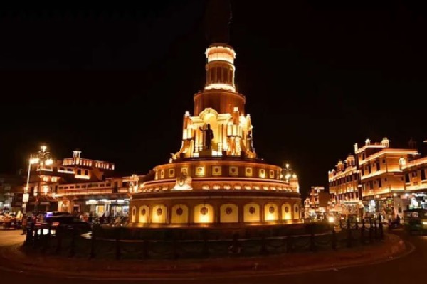 போக்குவரத்து சிக்னல் இல்லாத இந்திய முதல் நகரம்: குவியும் மாணவர்கள்: காரணம் இதுதான்! | Which Is 1St Traffic Light Free City In India