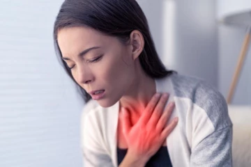 உடலில் ஆக்சிஜன் அளவு குறைவதை வெளிப்படுத்தும் அறிகுறிகள் என்ன?