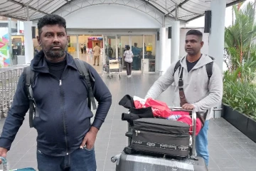 லிதுவேனியாவில் சாரதி வேலைக்கு சென்று பன்றிமேய்க்கும் இலங்கையர்கள்!