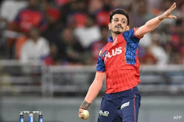 ஒரே நாட்டில் 300 விக்கெட்கள் - யாரும் செய்யாத சாதனை படைத்த சஹால்