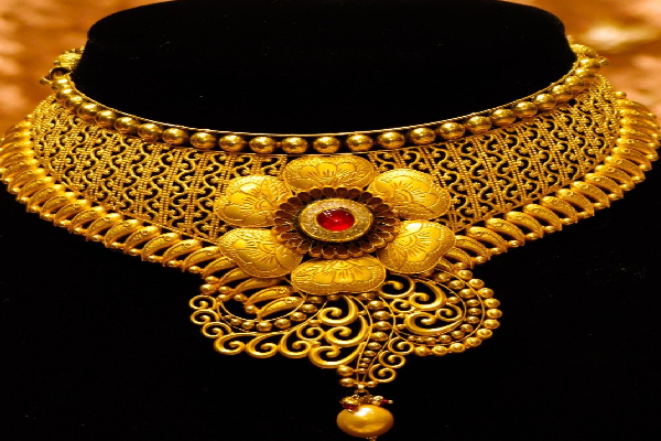 Gold jewellery