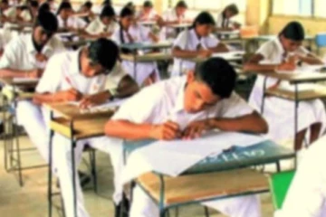 උසස් පෙළ විභාගය කල් දමන්නැයි අධිකරණයට රිට් පෙත්සමක්