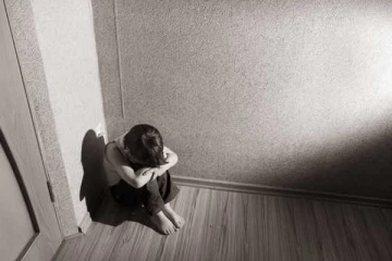 தாயின் காதலரால் 13 வயது மகள் கர்ப்பம்: நீதிமன்றம் அளித்த உத்தரவு