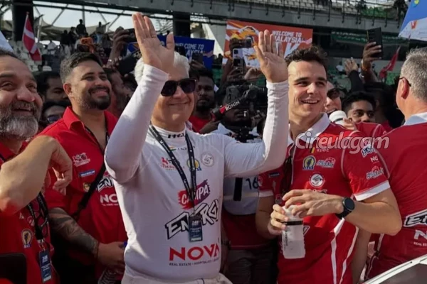 நடிகர் சிம்புவுக்கு அஜித் சொன்ன அட்வைஸ்.. என்ன தெரியுமா? | Ajith Advise To Actor Simbu நடிகர் சிம்புவுக்கு அஜித் சொன்ன அட்வைஸ்.. என்ன தெரியுமா? | Ajith Advise To Actor Simbu