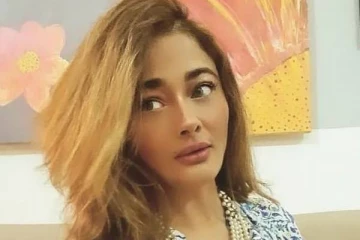 இளசுகளை சீரழிக்கும் கிரண்? காசு சம்பாதிக்க இந்த பொழப்பு தேவையா?