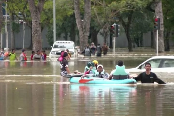 மலேசியாவில் கனமழை காரணமாக 21,000 பேருக்கு நேர்ந்த கதி