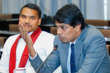 நாமலின் குட்டிநாய் அர்ச்சுனா எம்பி!