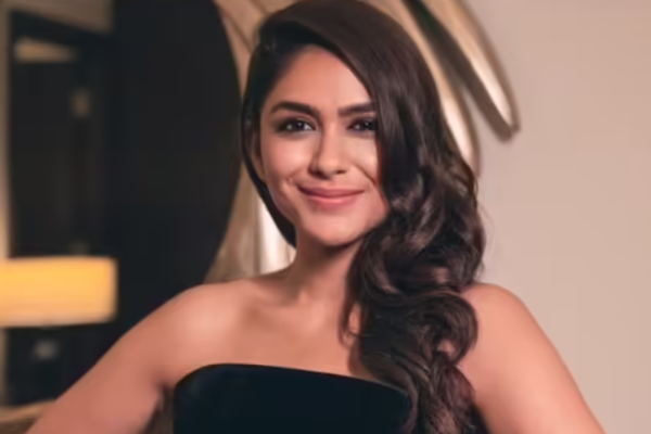 10 கோடி செலவு பண்ணிருந்தா கூட இப்படி ஒன்னு கிடைத்திருக்காது- தனுஷ் சர்ச்சை குறித்து மிருணாள் | Mrunal Thakur Talk About Rumours And Publicity