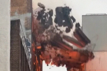 බහු මහල් ගොඩනැගිල්ලක ගින්නක් (VIDEO )