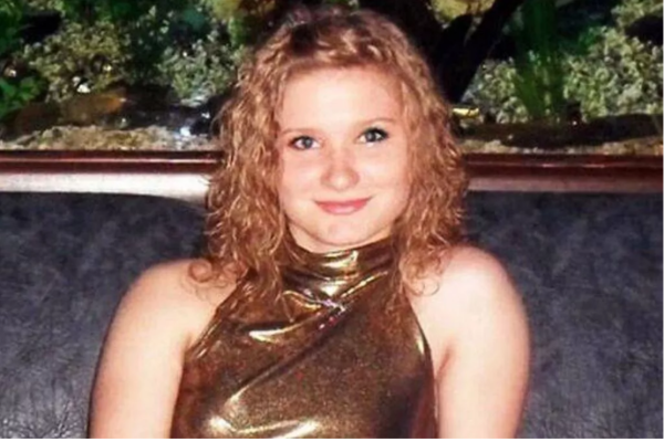 கரடிகளுக்கு இரையான இளம்பெண்: மகளின் கதறலை மொபைலில் கேட்டு தவித்த தாய் | Teen Killed By Bear Mom Hears Scream In Phone கரடிகளுக்கு இரையான இளம்பெண்: மகளின் கதறலை மொபைலில் கேட்டு தவித்த தாய் | Teen Killed By Bear Mom Hears Scream In Phone