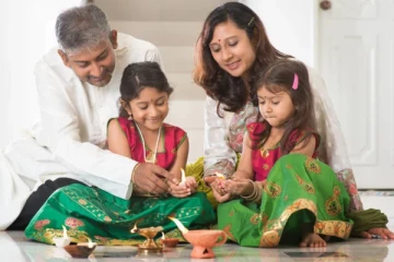 குழந்தைகளுக்கு பெற்றோர்கள் சொல்லிக் கொடுக்க வேண்டிய 5 சக்தி வாய்ந்த மந்திரங்கள்