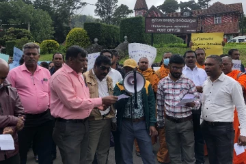 நுவரெலியாவிலும் அதிபர் மற்றும் ஆசிரியர்கள் போராட்டத்தில்