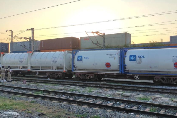 சென்னை வந்தடைந்தது 36வது ஆக்சிஜன் ரயில்..! | Oxygen Train Arrive Chennai