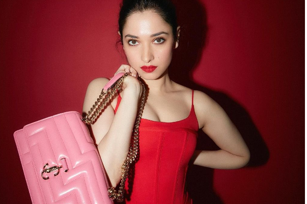 விஜய் பாட்டுக்கு செம ஆட்டம் போட்ட தமன்னா! வீடியோ படுவைரல் | Tamannaah Dances For Vaathi Coming