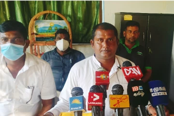 காணி பிரச்சினையை முடிவுக்கு கொண்டுவர லஞ்சம் கேட்கிறார்கள் : பிரதேசசபை தவிசாளர் (Video)