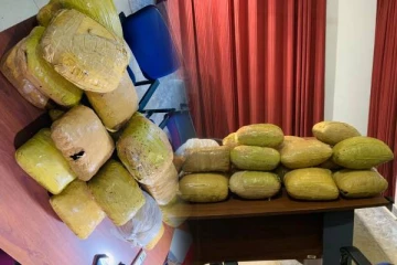 கிளிநொச்சியில் 47 கிலோ கஞ்சா மீட்பு:ஒருவர் கைது(Photos)