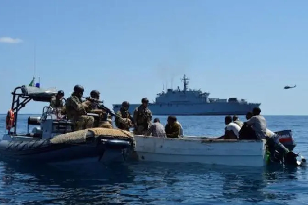 வடக்கு - கிழக்கு கடலோர பகுதிகளில் புலனாய்வு அதிகாரிகளின் தீவிர பார்வை | Intelligence Officers In The North East