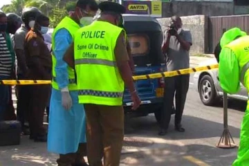 குடிபோதையில் சிறிலங்கா காவல்துறை உத்தியோகத்தர் செய்த செயல்