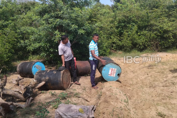 புதுக்குடியிருப்பில் விசேட சோதனை: கைப்பற்றப்பட்ட பொருட்கள்! | Leaking Production Plant Siege