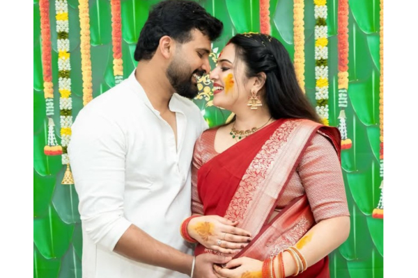 சுந்தரி சீரியல் புகழ் நடிகை ஸ்ரீ கோபிகாவிற்கு அழகாக நடந்து முடிந்த சீமந்தம்... போட்டோஸ் இதோ | Sundari Serial Actress Shree Gopika Baby Shower