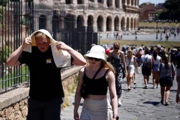 தெற்கு ஐரோப்பா மக்கள் மொத்தமாக பாதிப்பு... எதிர்வரும் நாட்கள் கொடூரமாக இருக்கும் என எச்சரிக்கை