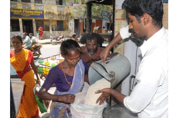 ரேசன் அட்டைதாரர்களுக்கு இனி இந்த பொருட்கள் எல்லாம் இலவசம் - எங்கே தெரியுமா? | Now All These Items Are Free In Ration Shops