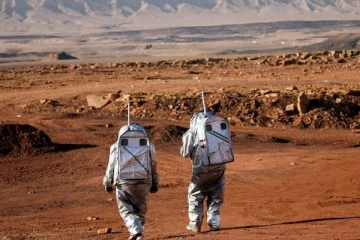 செவ்வாய் கிரகத்தில் வசிக்க போகும் நான்கு மனிதர்கள்! ஆனால் ஒரே ஒரு டுவிஸ்ட்