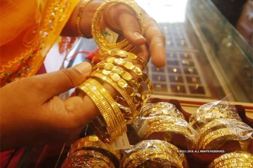 தங்கப்பிரியர்களை அதிர்ச்சிக்கு உள்ளாக்கும் விலையேற்றம்! இன்றைய நிலவரம் இதுதான்