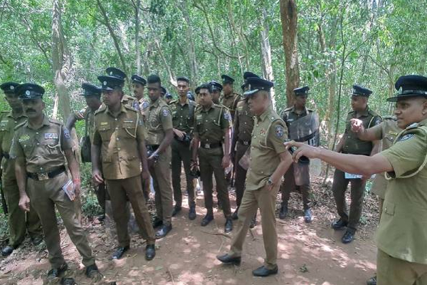 குருந்தூர்மலையில் பொலிஸாரின் தீவிர கண்காணிப்பில் பொதுமக்கள்! | Kurundurmalai Public Under Police Surveillance