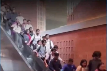பல்கலையில் திடீரென அதிவேகத்தில் இயங்கிய எஸ்கலேட்டர்; அச்சத்தில் உறைந்த மாணவர்கள்