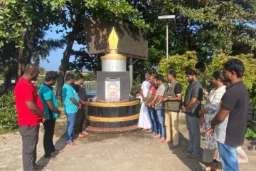 திருகோணமலையில் அனுஸ்டிக்கப்பட்ட ஊடகவியலாளர் சுகிர்தராஜனின் 18வது ஆண்டு நினைவு தினம்