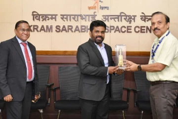 அநுரகுமார உள்ளிட்ட குழுவினர் கேரளாவுக்கு விஜயம்