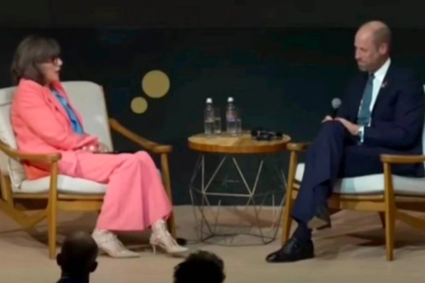 ஆண்ட்ரூ குறித்து கேள்வி...இளவரசர் வில்லியமுக்கு ஏற்பட்ட தர்மசங்கடமான நிலை | Prince William Veiled Swipe Question On Andrew ஆண்ட்ரூ குறித்து கேள்வி...இளவரசர் வில்லியமுக்கு ஏற்பட்ட தர்மசங்கடமான நிலை | Prince William Veiled Swipe Question On Andrew