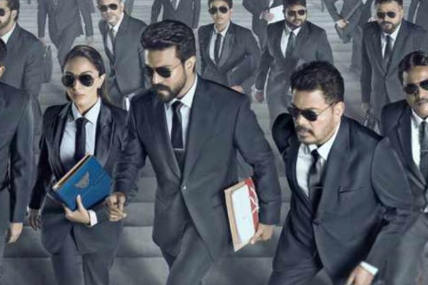 RC15 படத்திலும் பிரம்மாண்டம் காட்டும் ஷங்கர்.. ஒரே பாடலில் இத்தனை டான்சர்களா