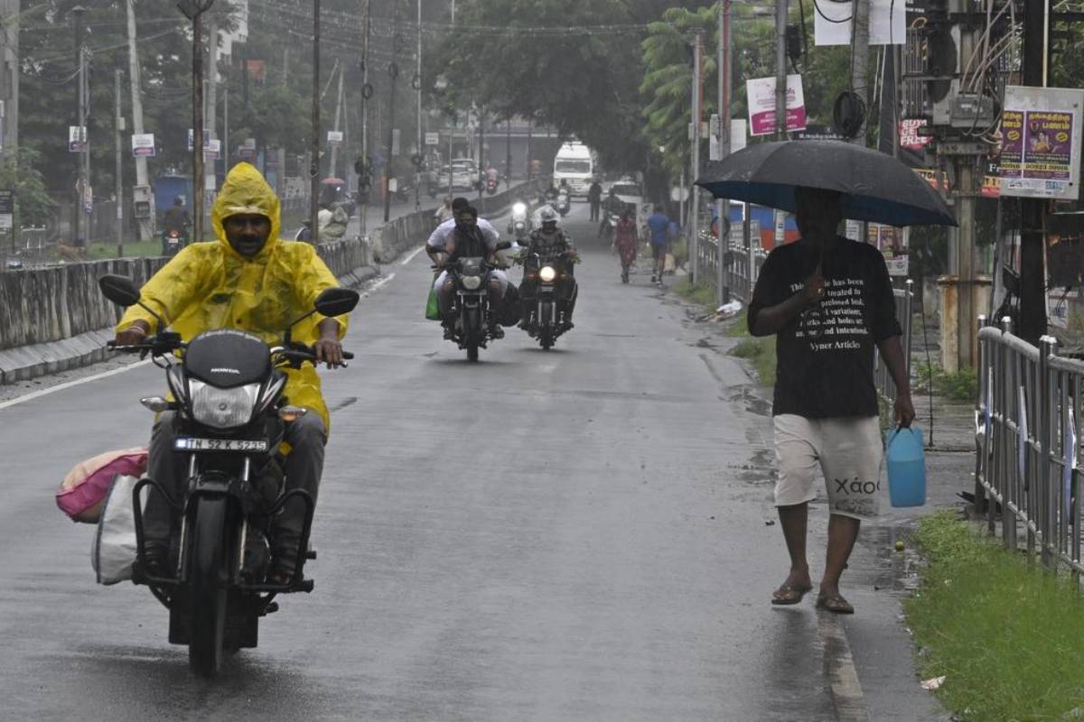 தமிழகத்தில் அடுத்த 3 நாட்களுக்கு மழை பெய்யும்- வானிலை மையம் தகவல் | Where Is It Raining In Tamil Nadu Today தமிழகத்தில் அடுத்த 3 நாட்களுக்கு மழை பெய்யும்- வானிலை மையம் தகவல் | Where Is It Raining In Tamil Nadu Today