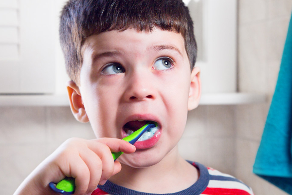விளையாட்டில் சேர்க்க மறுத்த சிறுவனின் பல் பறிபோனது | Boy Loses Tooth After Refusing To Join Play Attack
