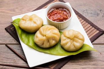 வித்தியாசமான வெஜ் மோமோஸ் செய்யலாம் வாங்க...