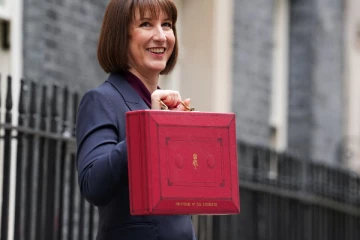 பிரித்தானியாவில் கடந்த 30 வருடங்களில் மிகப்பெரிய வரி