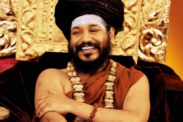 42 வயது திருமணமாகாத தமிழ் நடிகை.. நித்யானந்தாவை அடிக்கடி சந்திக்கிறாரா?