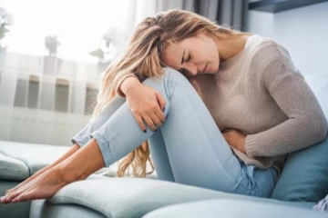 மாதவிடாயின் போது பெண்கள் தலைக்கு குளிக்கக்கூடாது ஏன்?